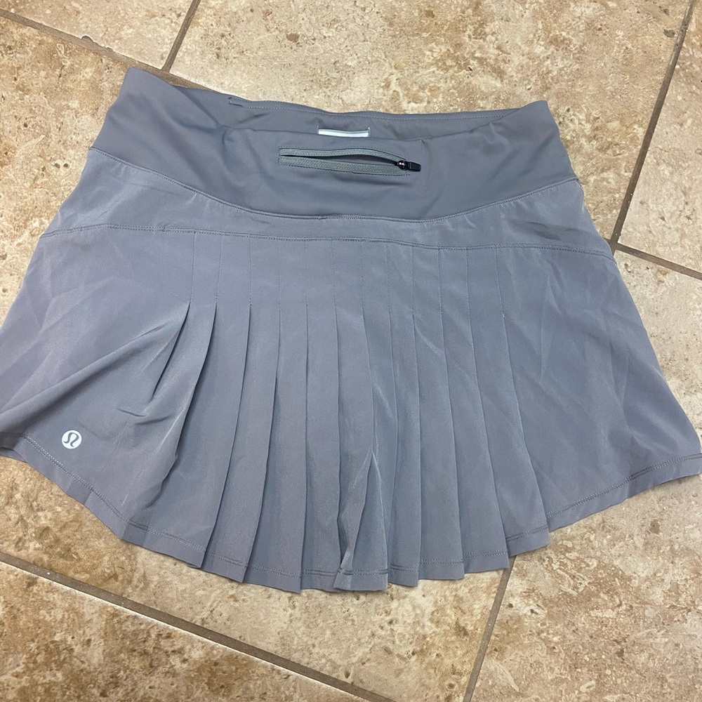 Lululemon gray skirt